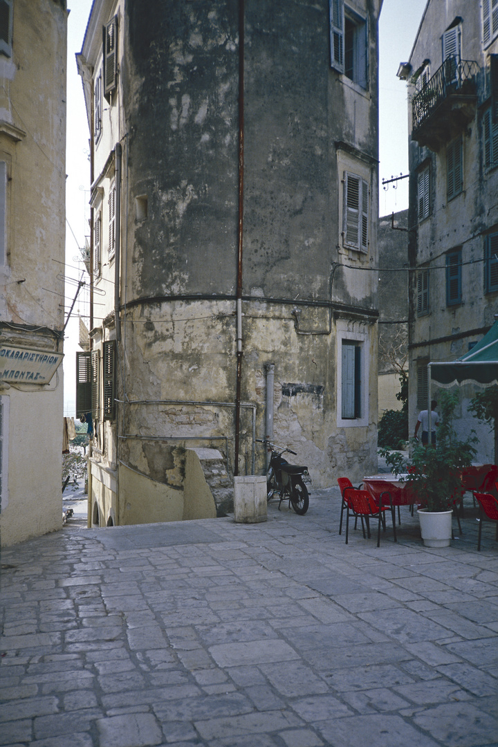 Kleiner Platz in  Kerkyra