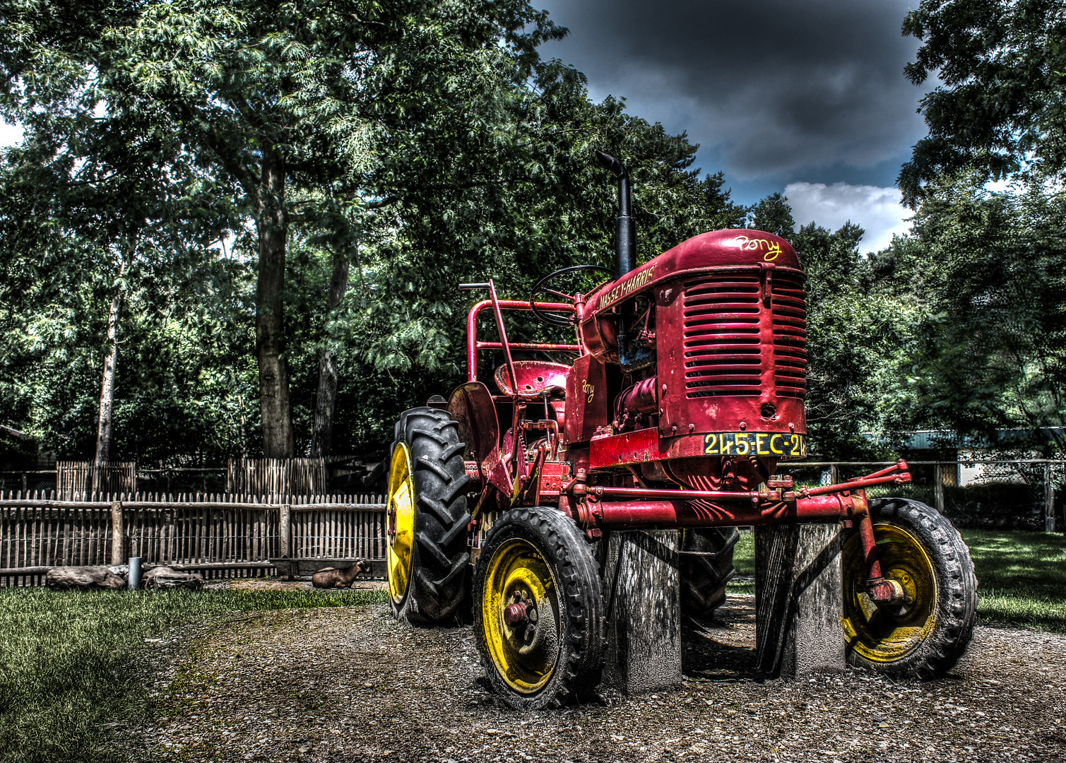 Kleiner Roter Traktor