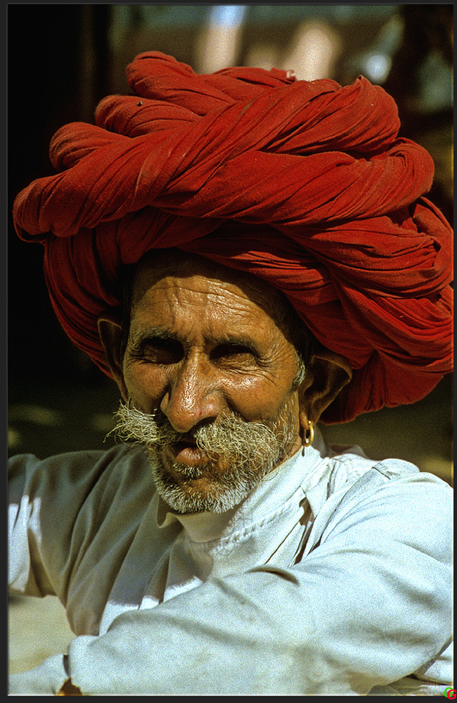 Kleiner roter Turban