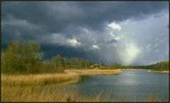 Kleiner See in Brandenburg im April