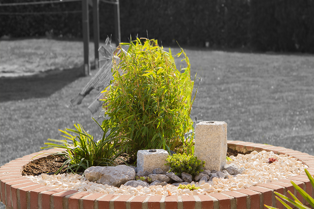 Kleiner Springbrunnen auf der Terasse