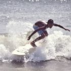 Kleiner Surfer auf Bali
