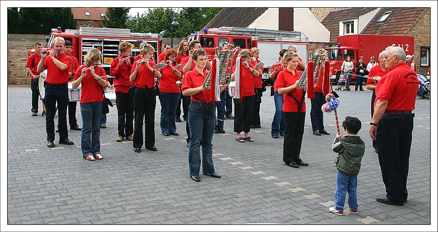 * Kleiner Tambour, ganz Groß *