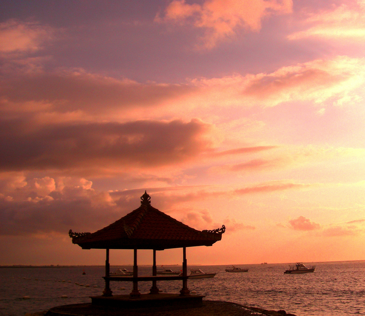 Kleiner Tempel Am Meer In Bali Foto Bild On The Road On The Ocean World Bilder Auf Fotocommunity