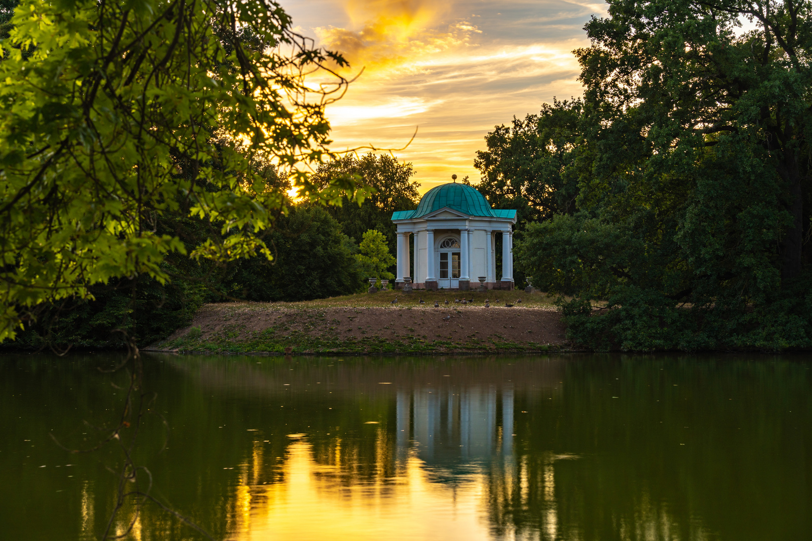 Kleiner Tempel auf der Schwaneninsel