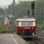 Kleiner Triebwagen wieder auf großer Fahrt