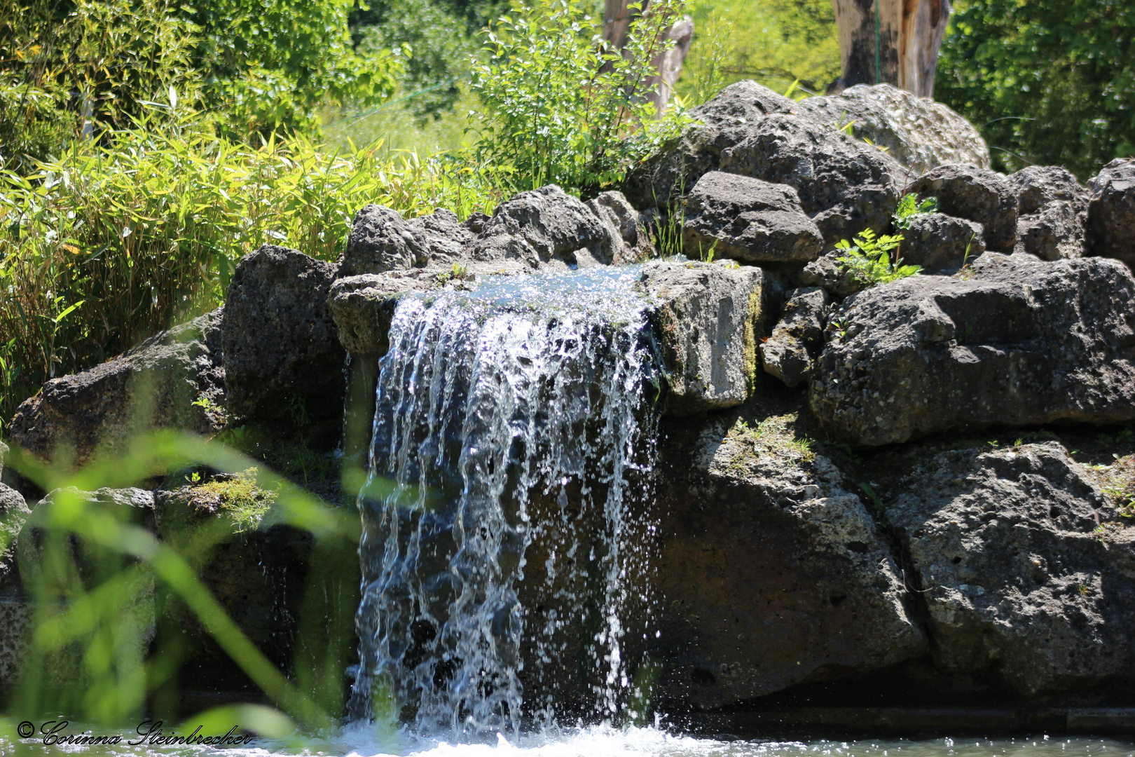 Kleiner Wasserfall