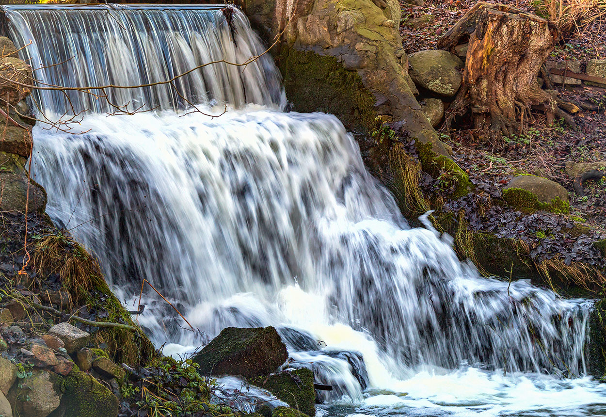 Kleiner Wasserfall