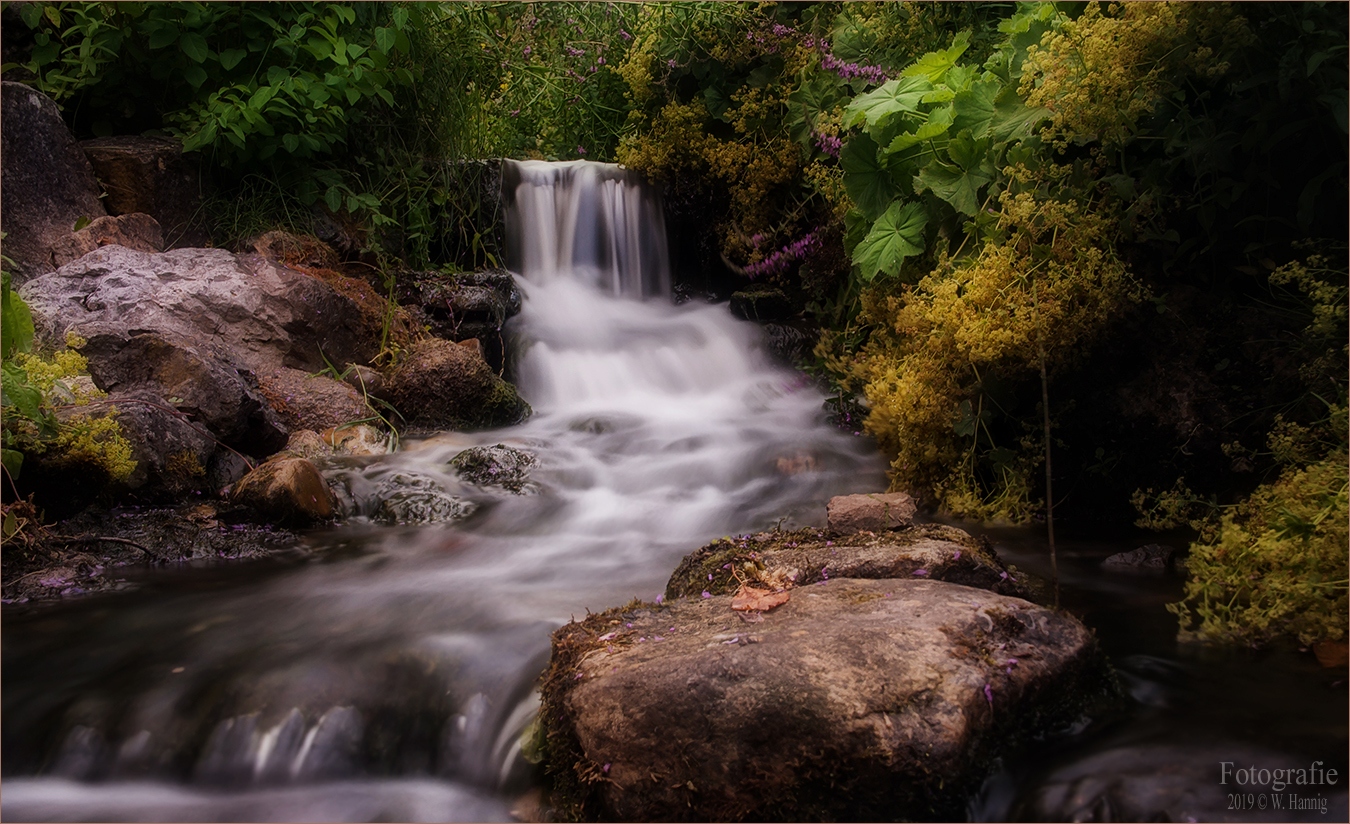 Kleiner Wasserfall