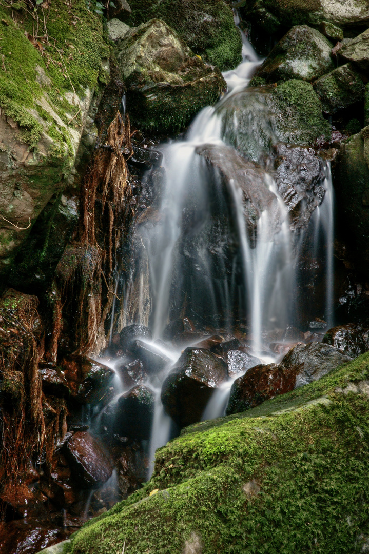 kleiner Wasserfall