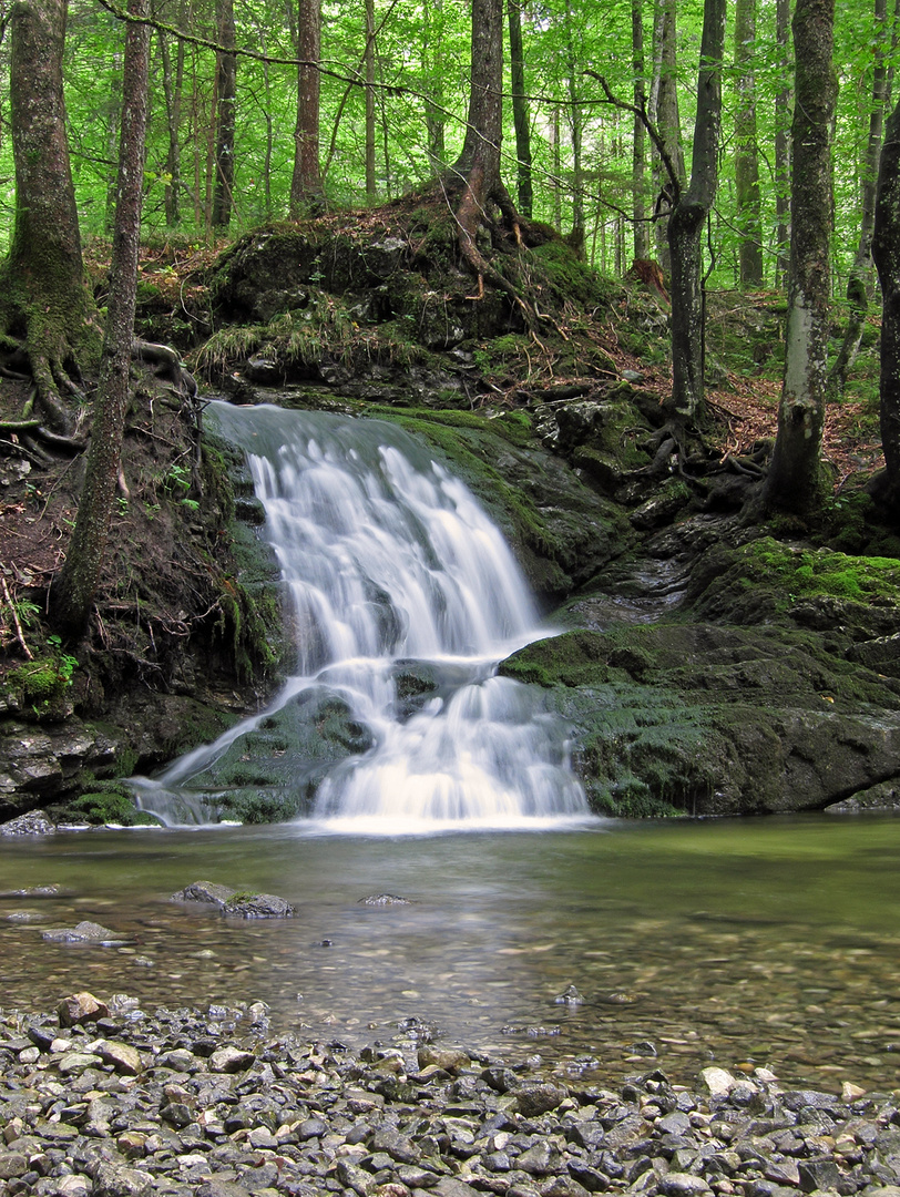 Kleiner Wasserfall