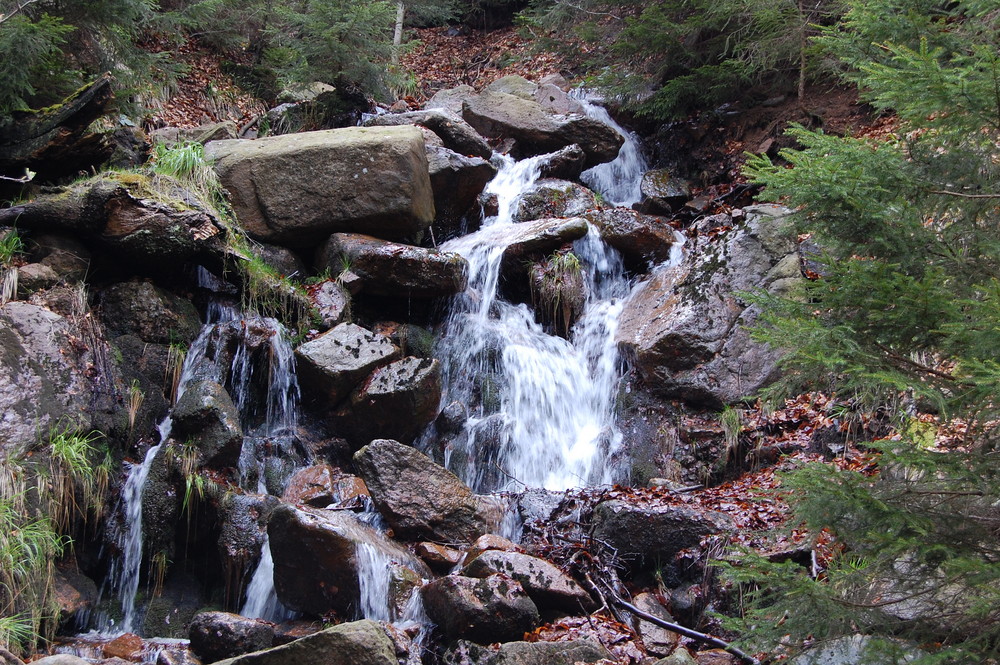 Kleiner Wasserfall