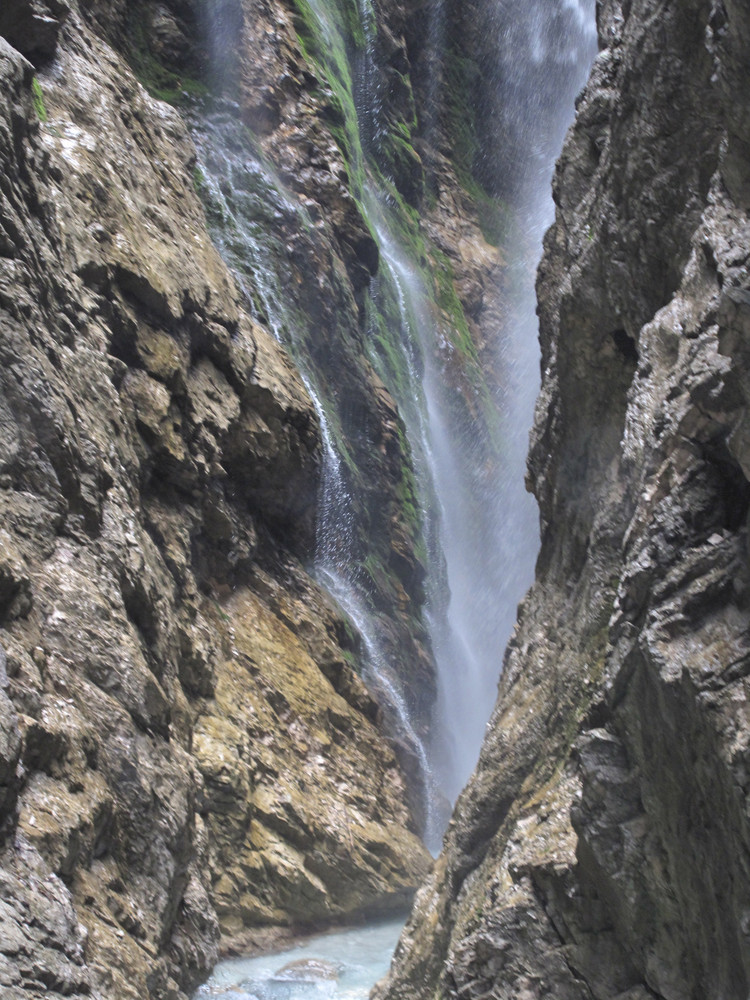 kleiner Wasserfall