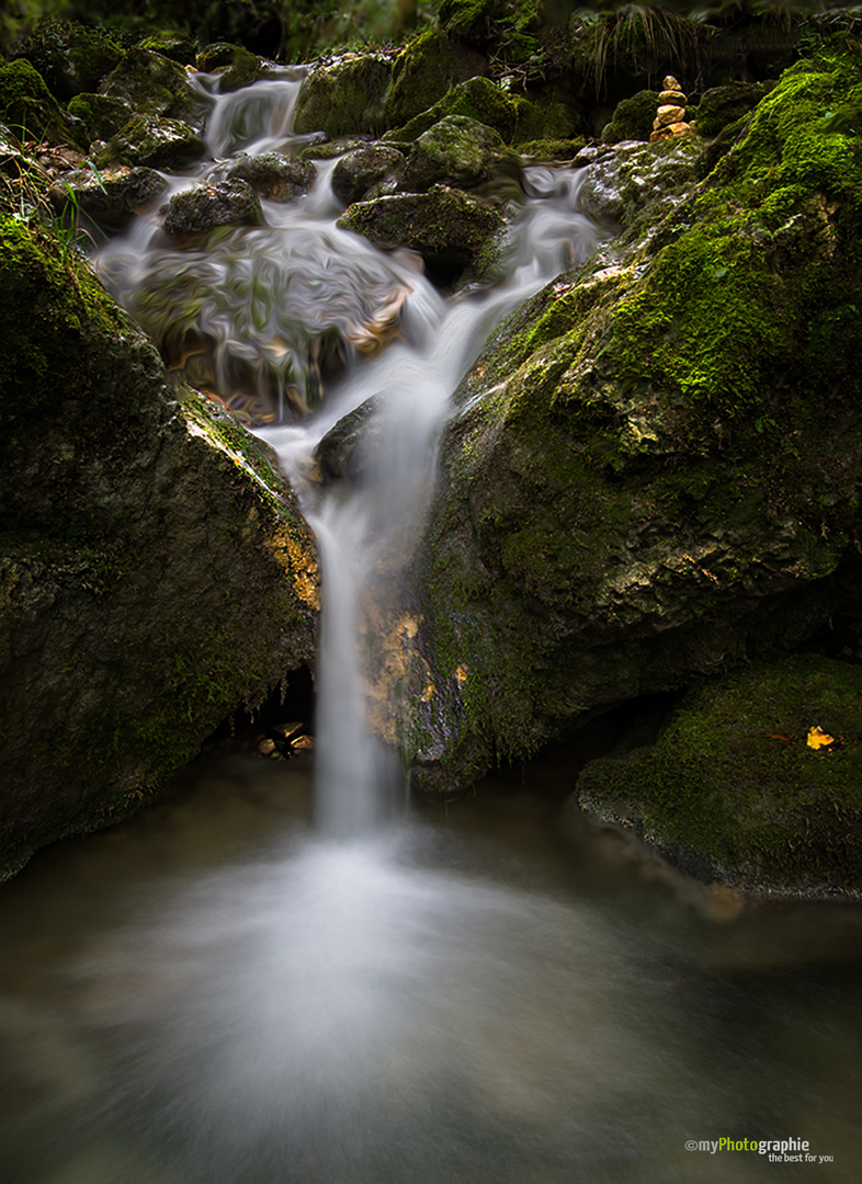 Kleiner Wasserfall