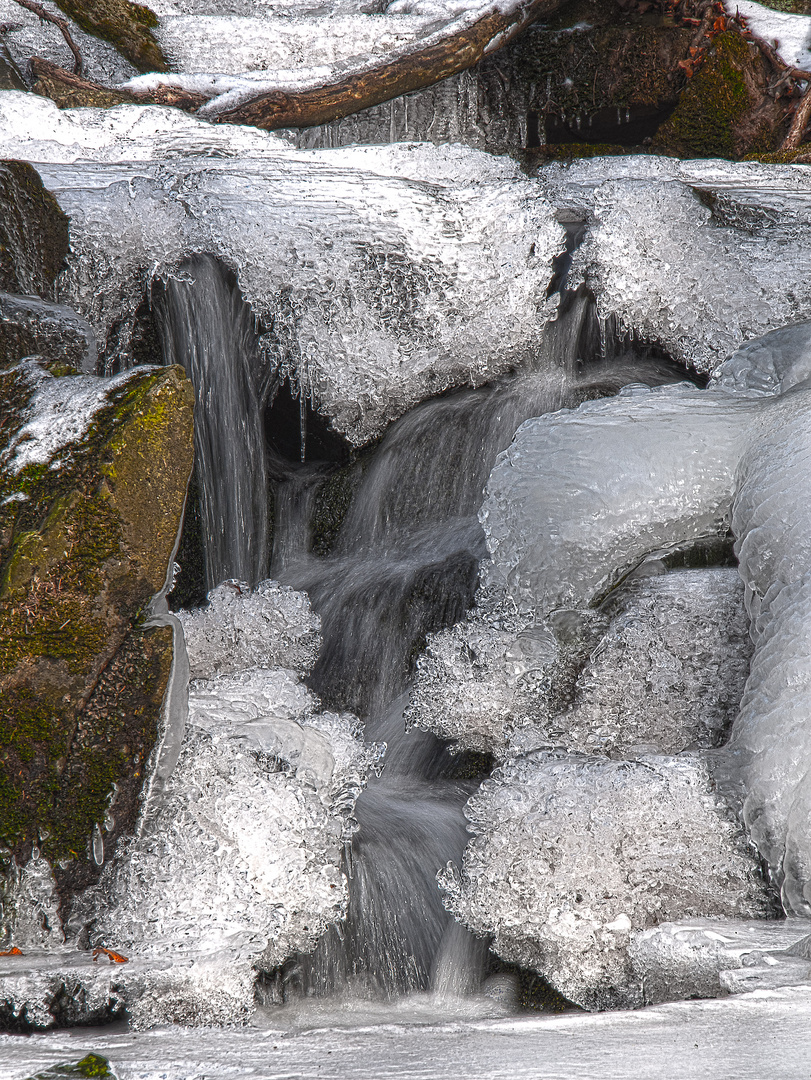 Kleiner Wasserfall