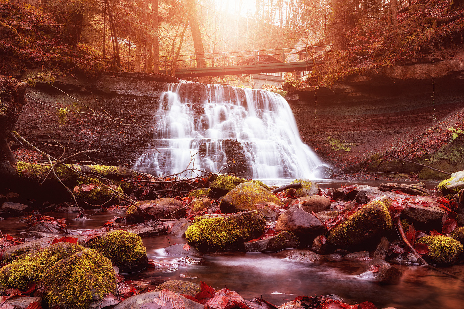 Kleiner Wasserfall