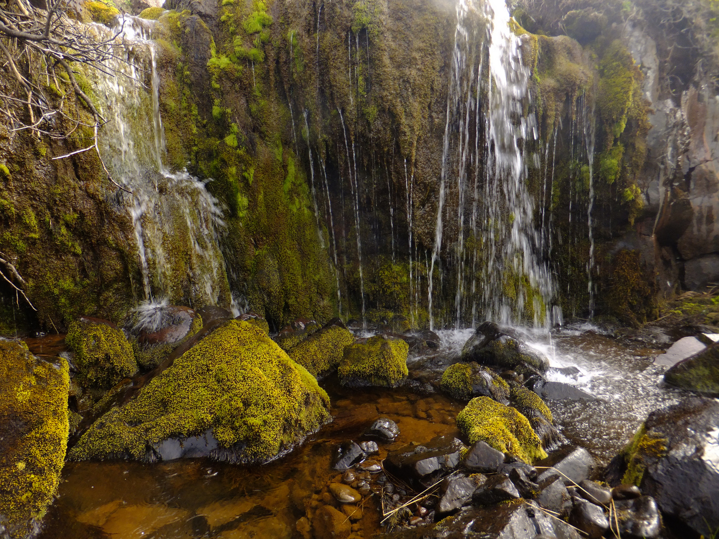 Kleiner Wasserfall