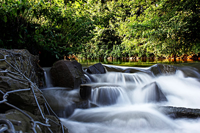 kleiner wasserfall