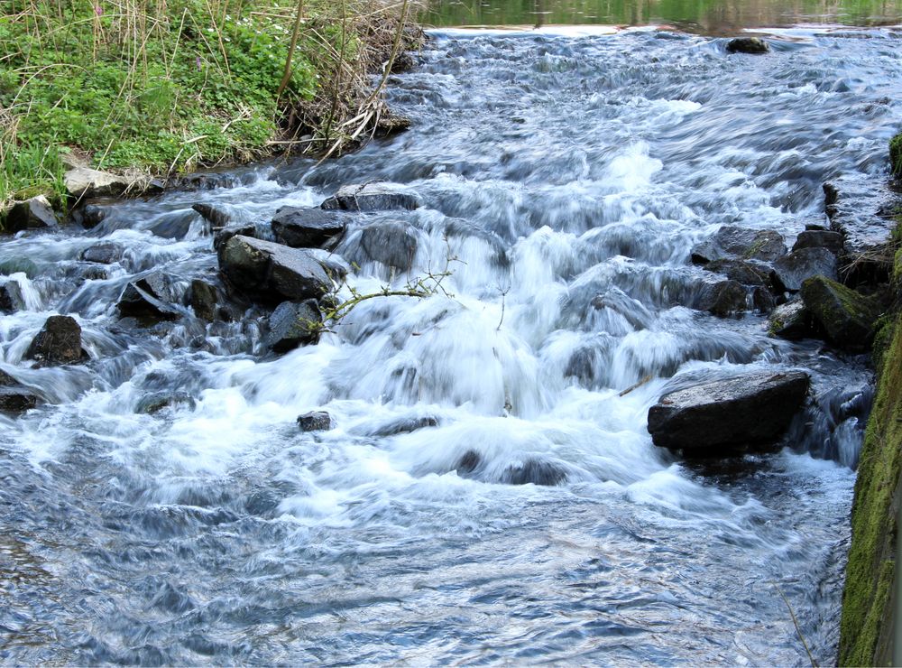 Kleiner Wasserfall