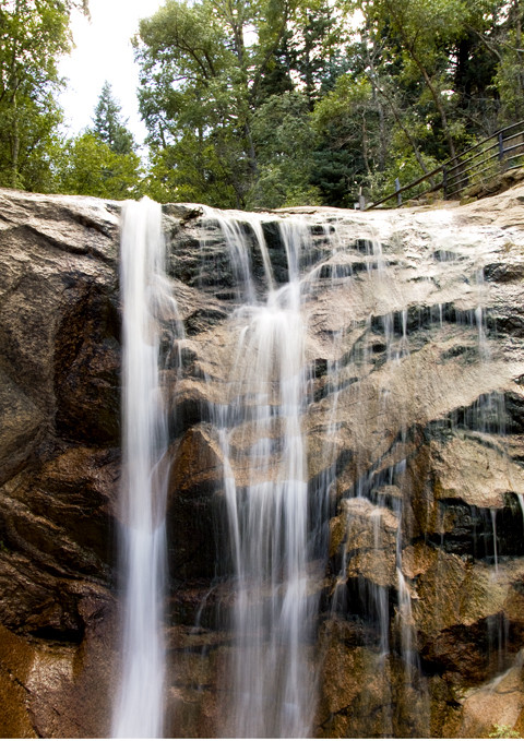 Kleiner Wasserfall