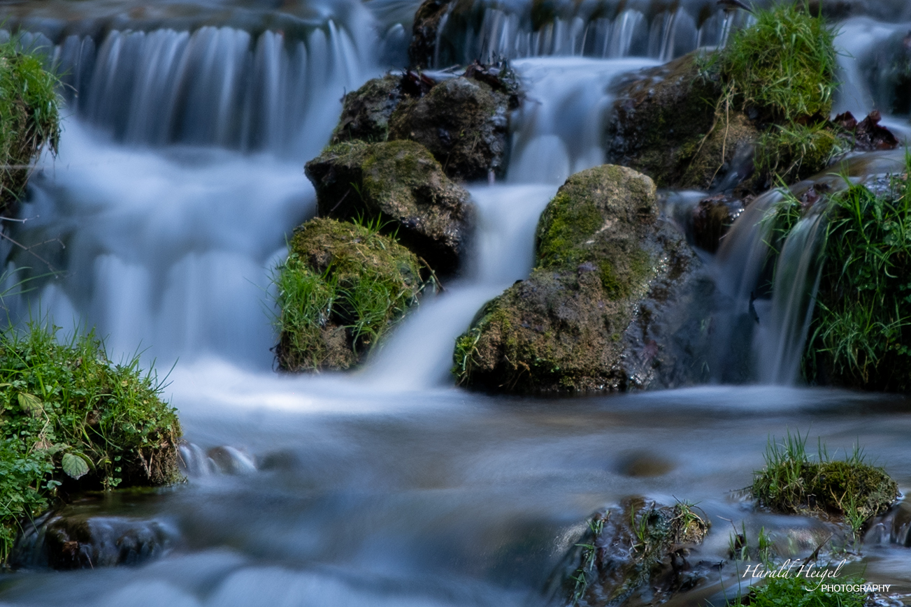 Kleiner Wasserfall