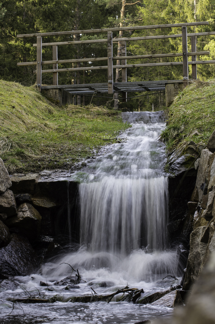 Kleiner Wasserfall