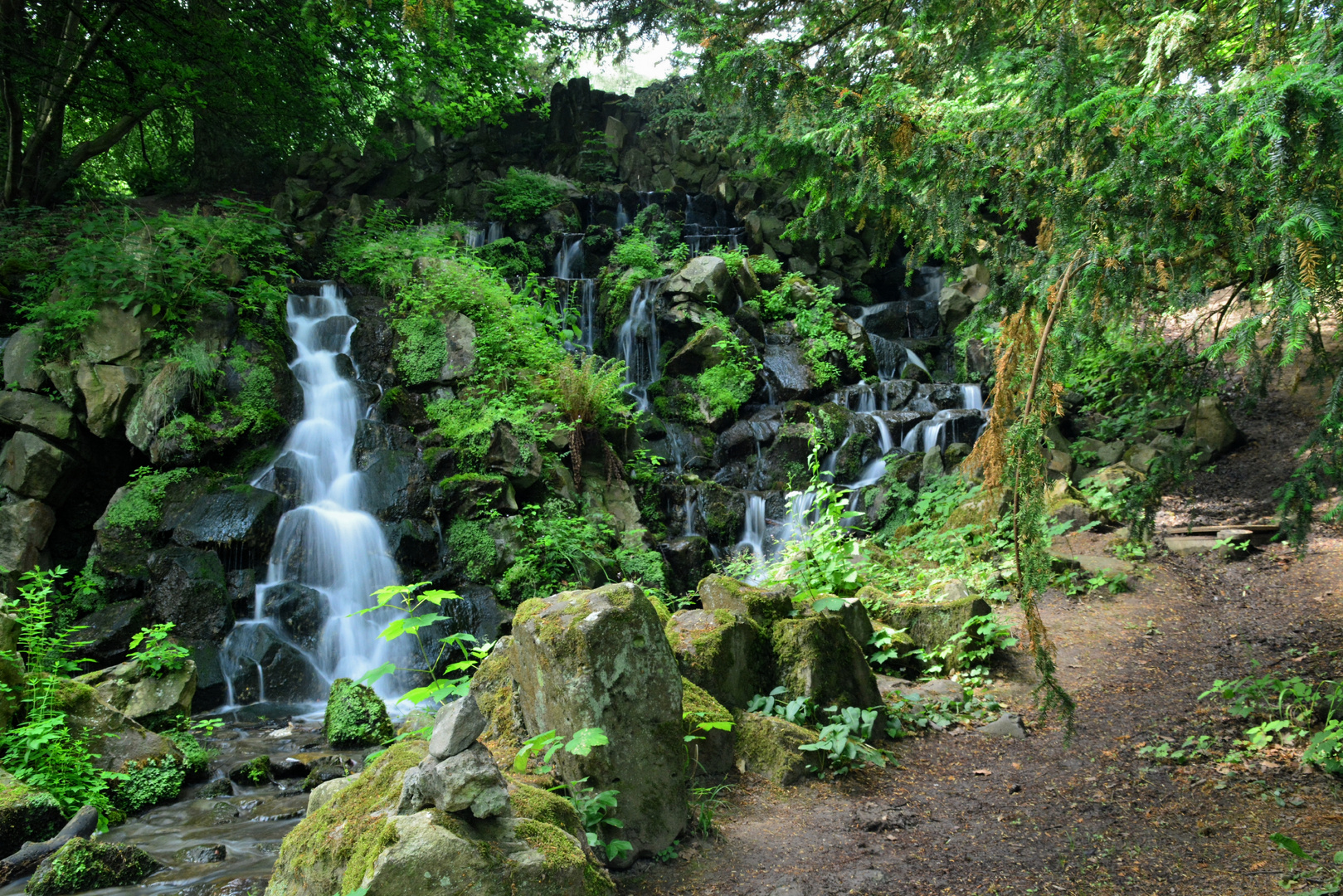 Kleiner Wasserfall