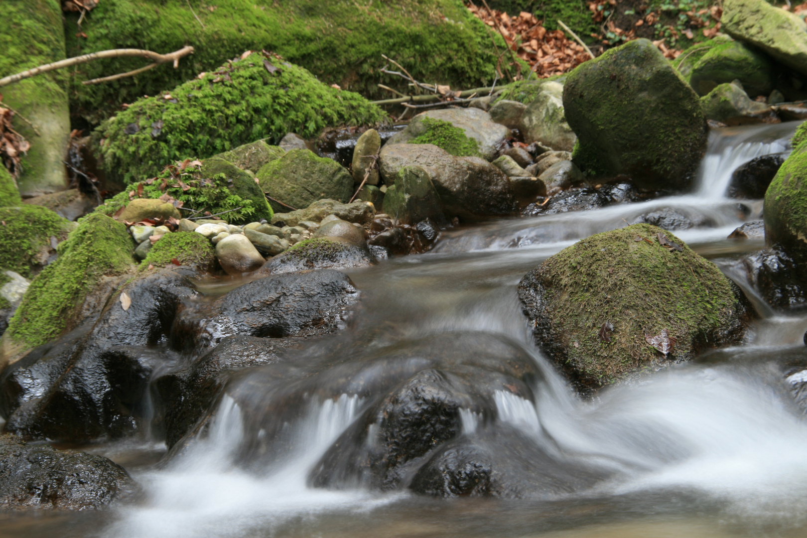 Kleiner Wasserfall