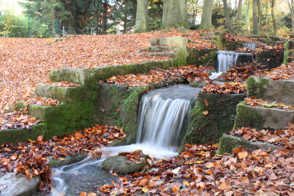 Kleiner Wasserfall