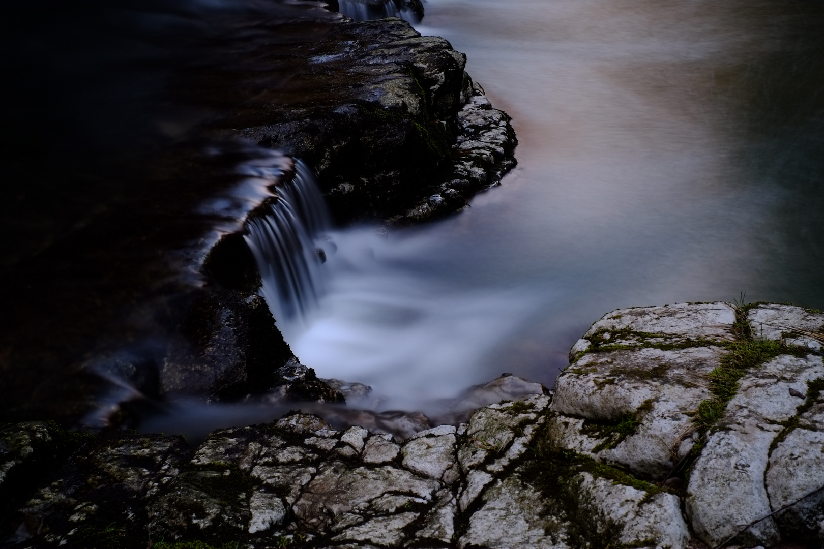 Kleiner Wasserfall