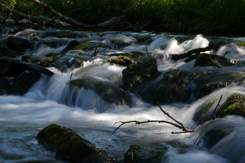 Kleiner Wasserfall (Aar)