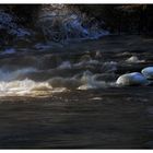 Kleiner Wasserfall am Bendestorfer Wehr