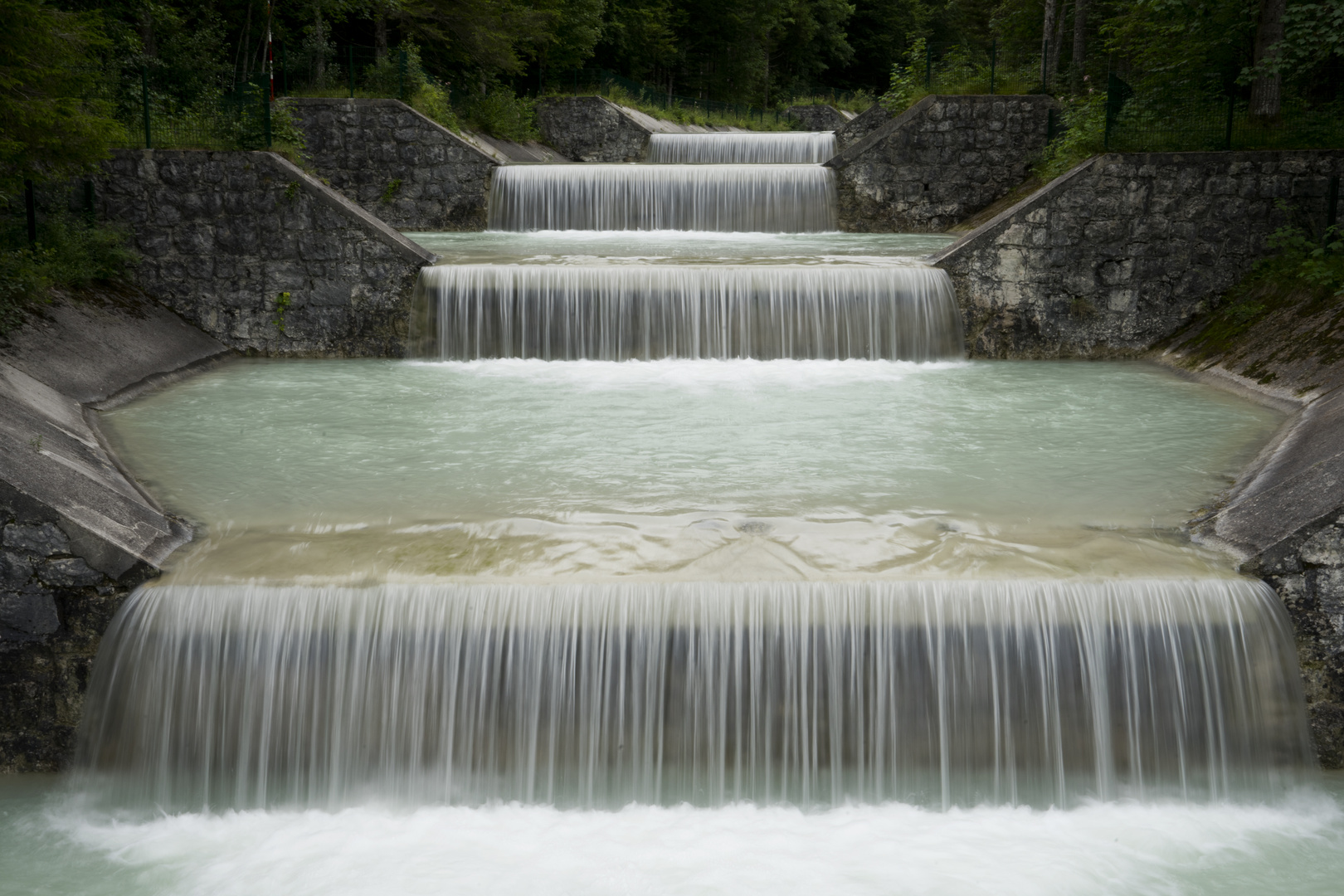 Kleiner Wasserfall am Walchensee