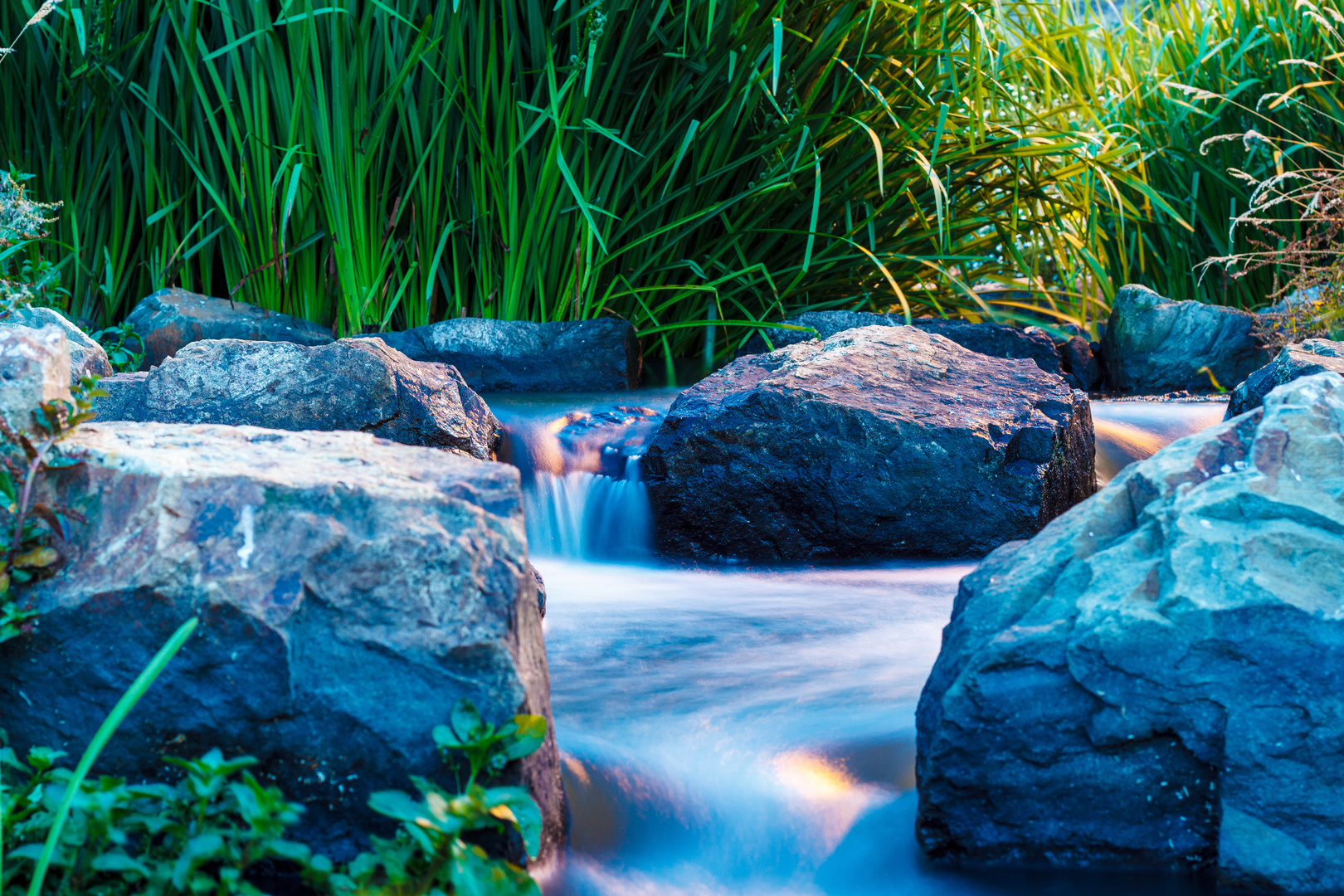 kleiner wasserfall