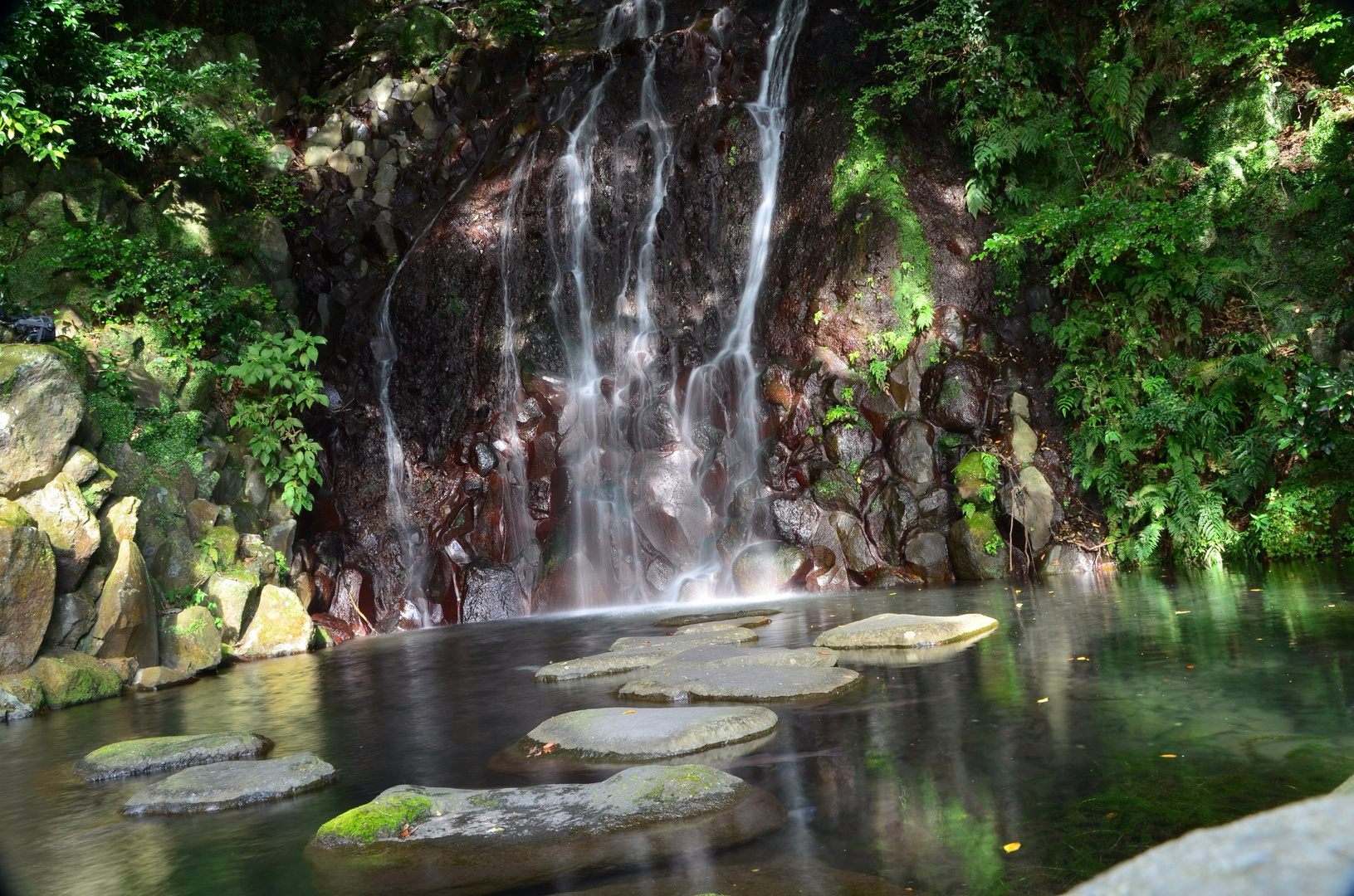 Kleiner Wasserfall