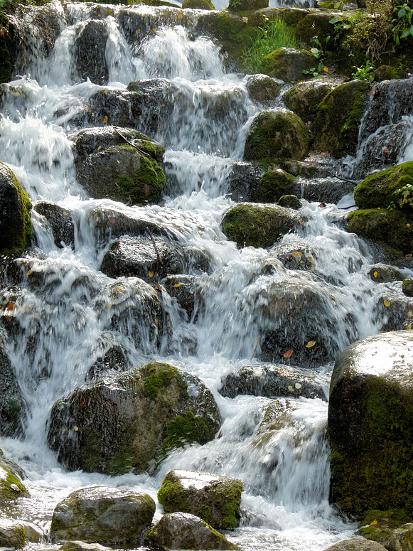 Kleiner Wasserfall ...