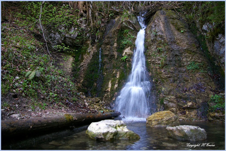 Kleiner Wasserfall