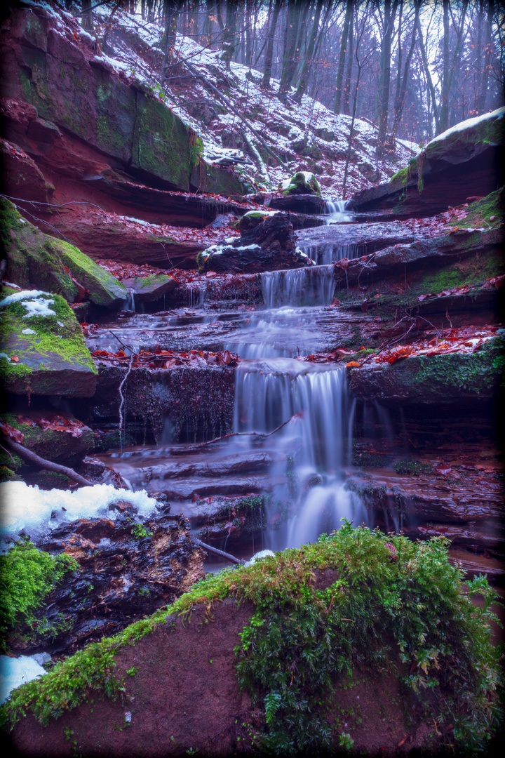 Kleiner Wasserfall