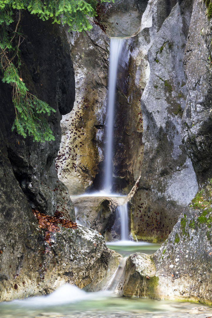 Kleiner Wasserfall bei Kochel am See