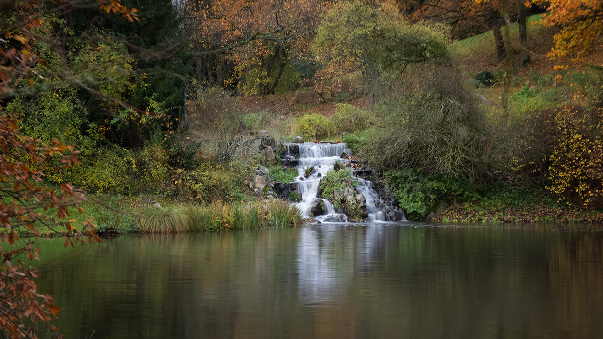 Kleiner Wasserfall