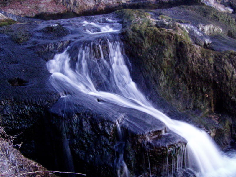 Kleiner Wasserfall