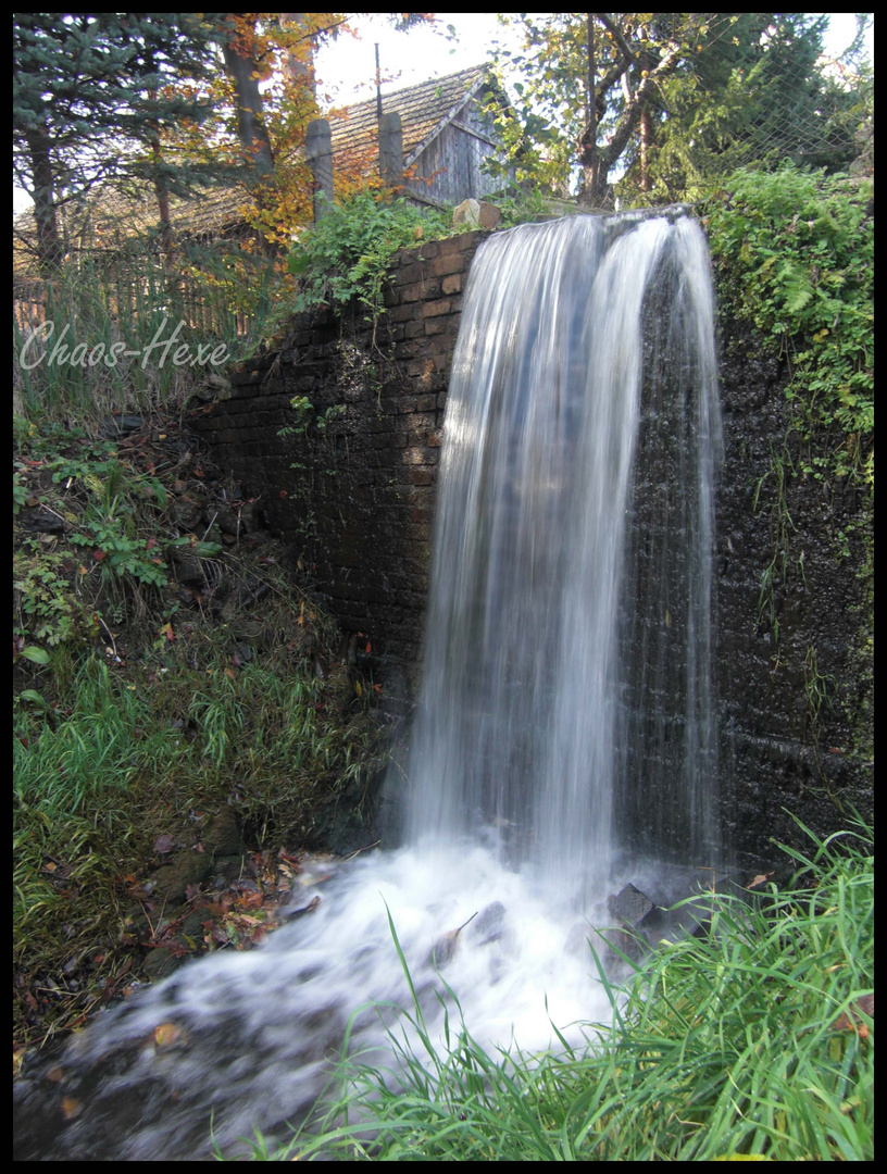 Kleiner Wasserfall