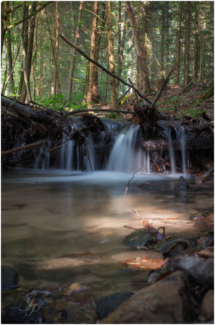 Kleiner Wasserfall