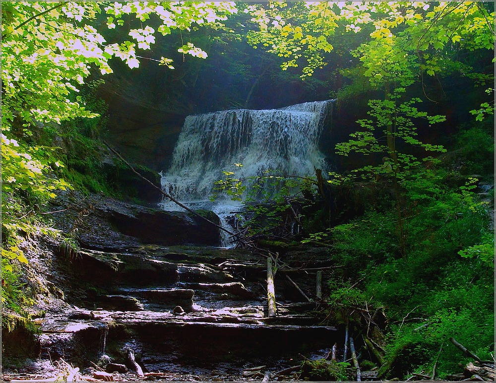 kleiner wasserfall