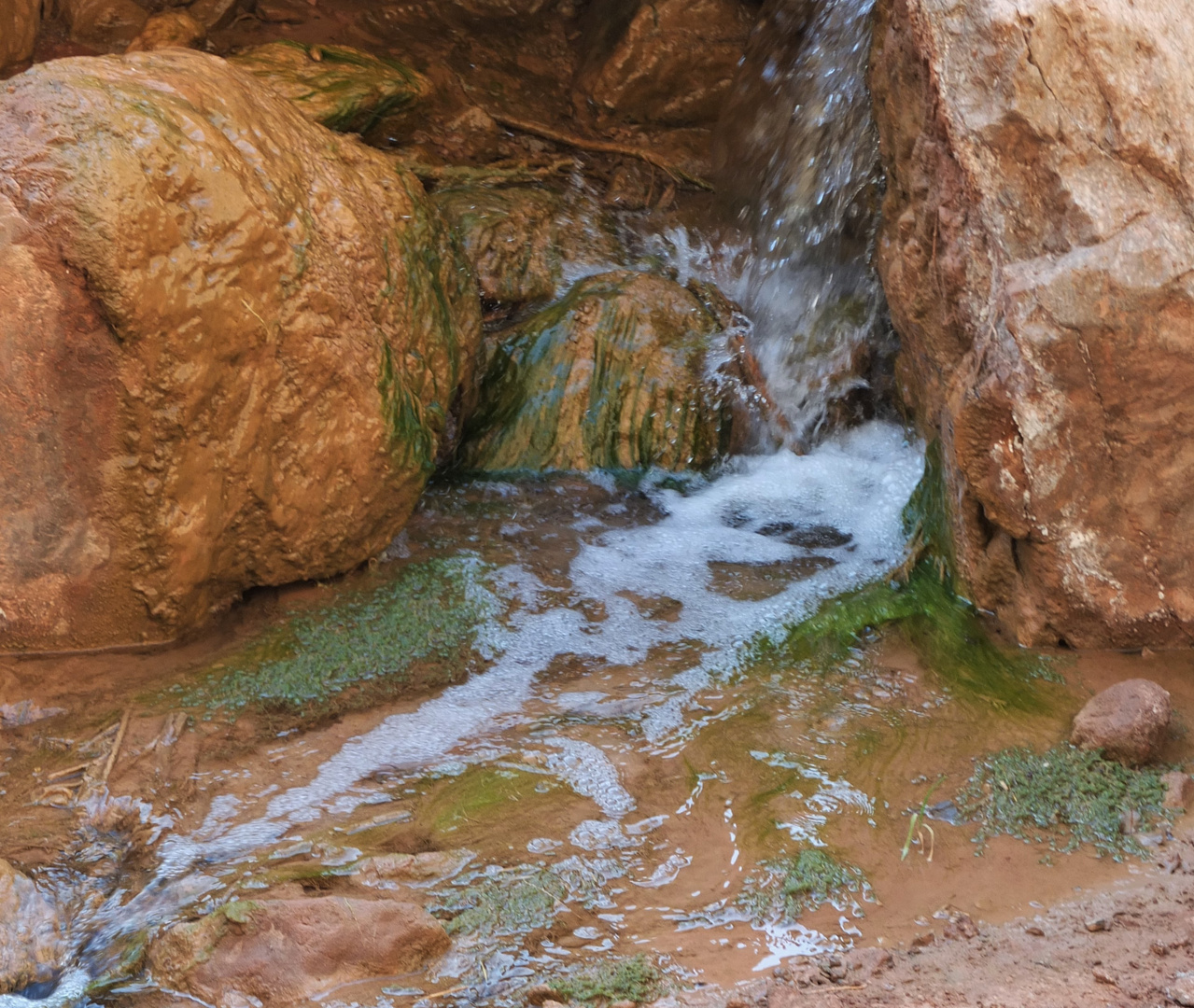 kleiner Wasserfall