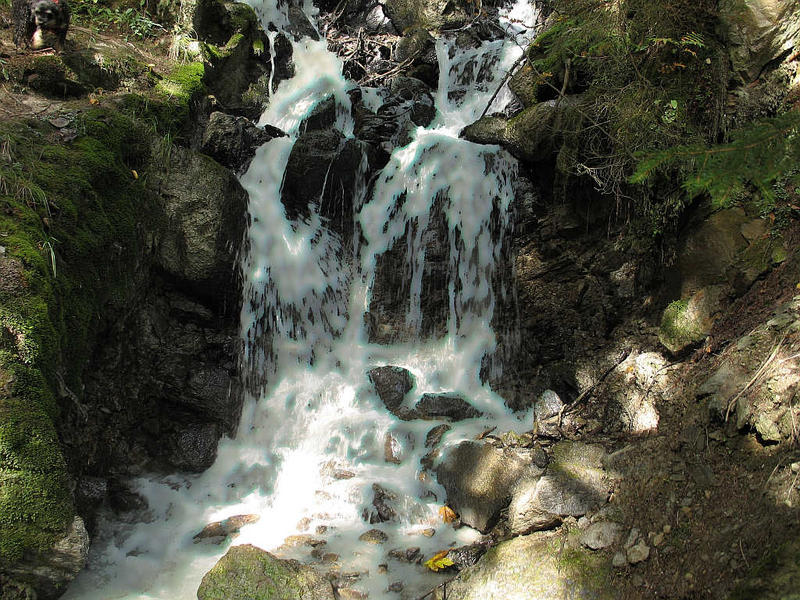 kleiner Wasserfall