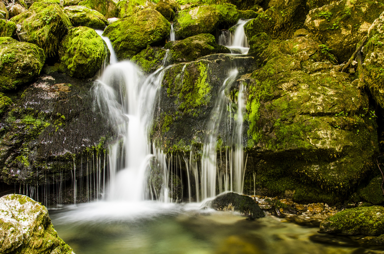 Kleiner Wasserfall im Alpstein