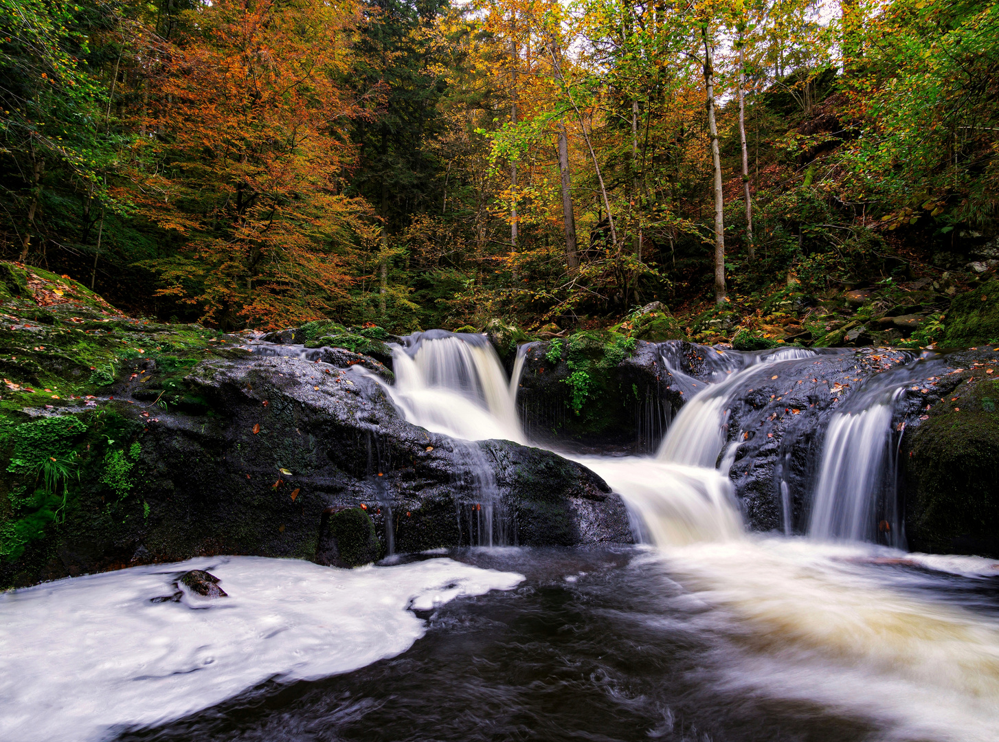 Kleiner Wasserfall im Bayrischen Wald