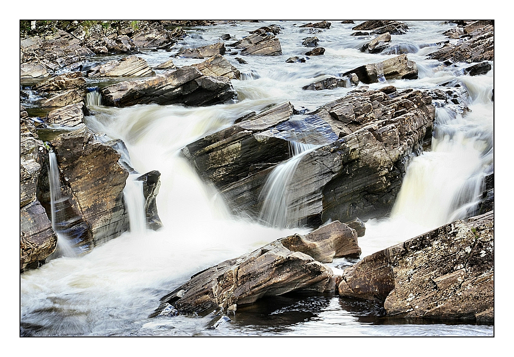 kleiner Wasserfall im Glen Orchy by Marco