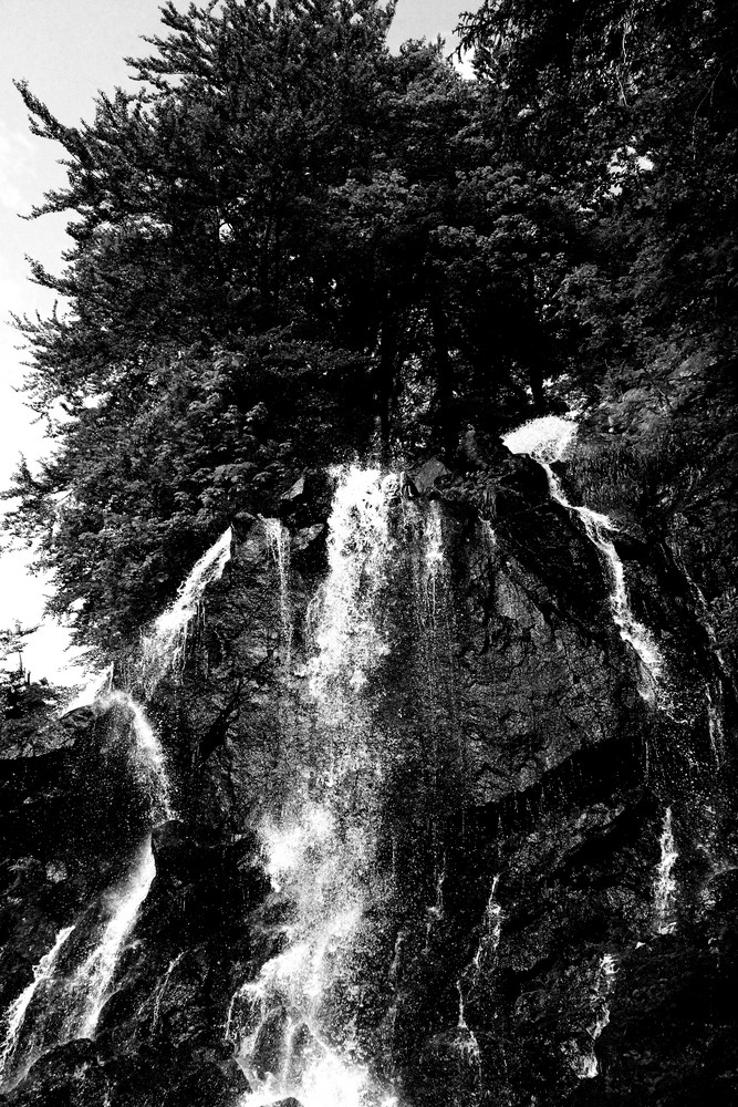 Kleiner Wasserfall im Harz